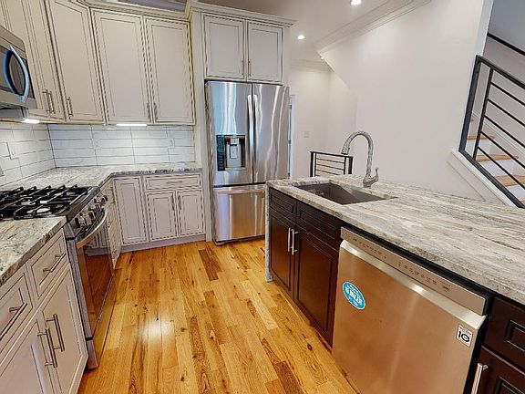 2nd image of 1440 N Franklin St #2