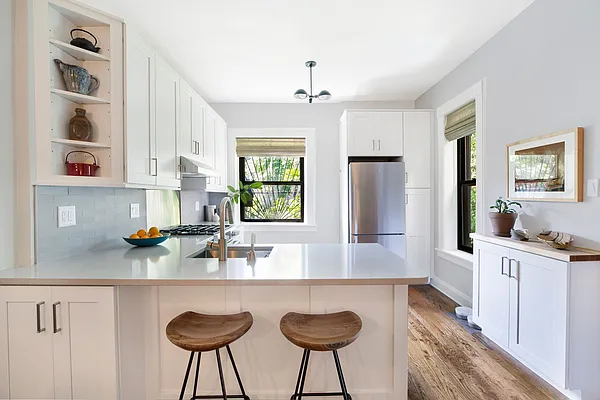 Sold by Compass | media 9