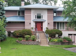 762 Shore Acres Rd, La Crescent, MN 55947