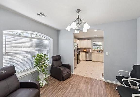 4th image of 20208 E 37th St S