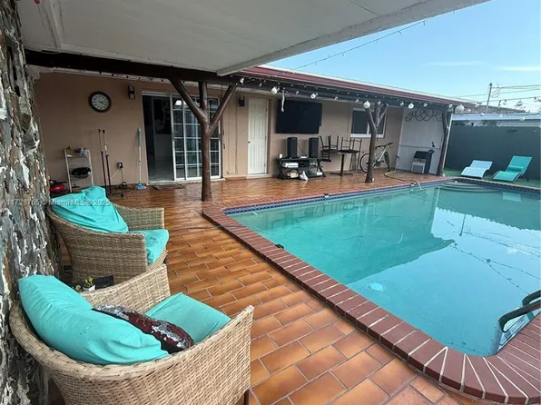 3220 SW 94th Ct, Miami, FL 33165