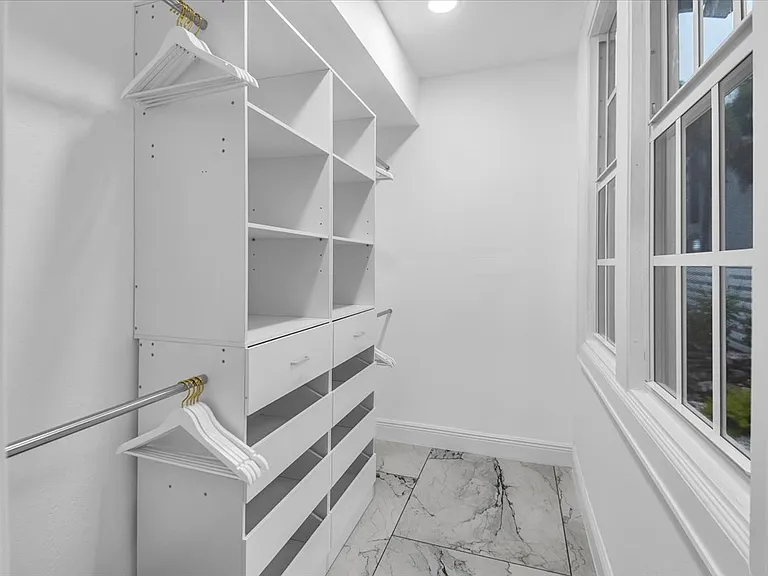 115 Edmondson Ave — Photo 9