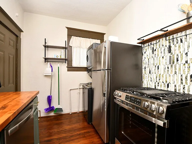 407 Cordell St — Photo 11