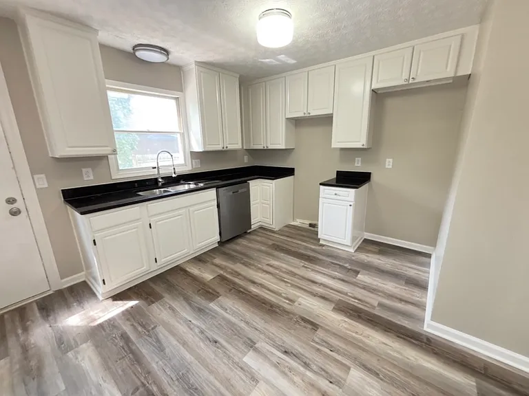 387 Huber Village Blvd #387 — Photo 4