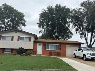 1004 Paula Dr, Arnold, MO 63010