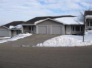 1228 Stillwater Ln, Hartford, WI 53027