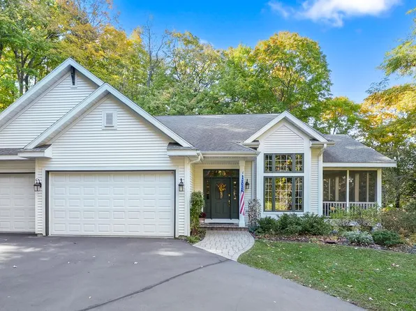 209 Jensen DRIVE, Fontana, WI 53125