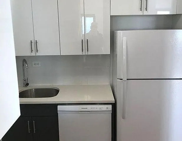 711 Seagirt Ave — Photo 4
