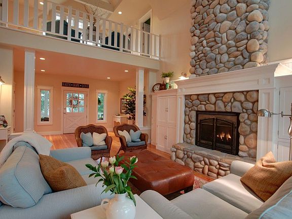 4th image of 3122 Wollochet Dr NW