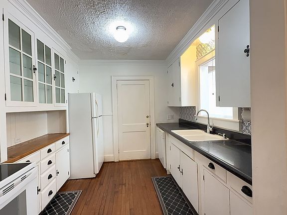 2nd image of 103 Windham Rd