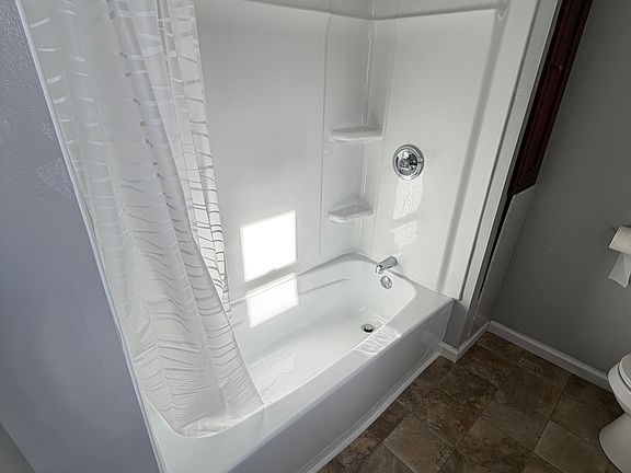 3rd image of 37-39 Davenport St #37-1/2