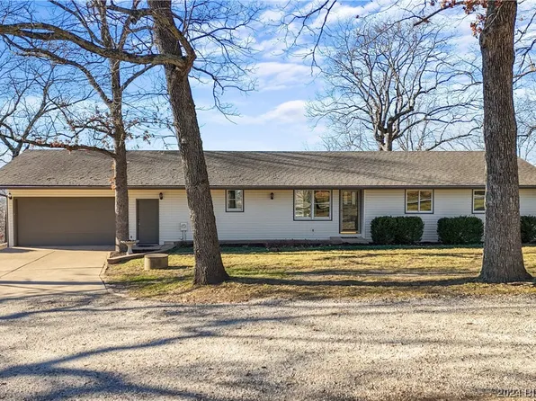 24 Avery Dr, Lake Ozark, MO 65047