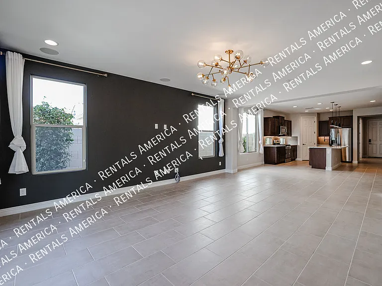 8817 W Luke Ave — Photo 20