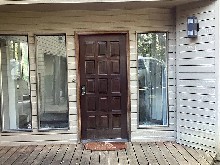 4007 SW Fairhaven Ct — Photo 1