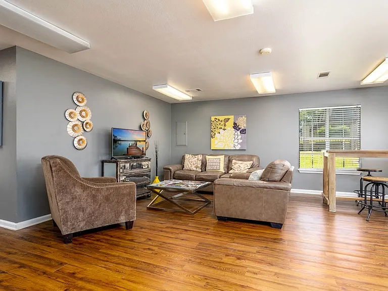 Sherwood Park Leasing Center