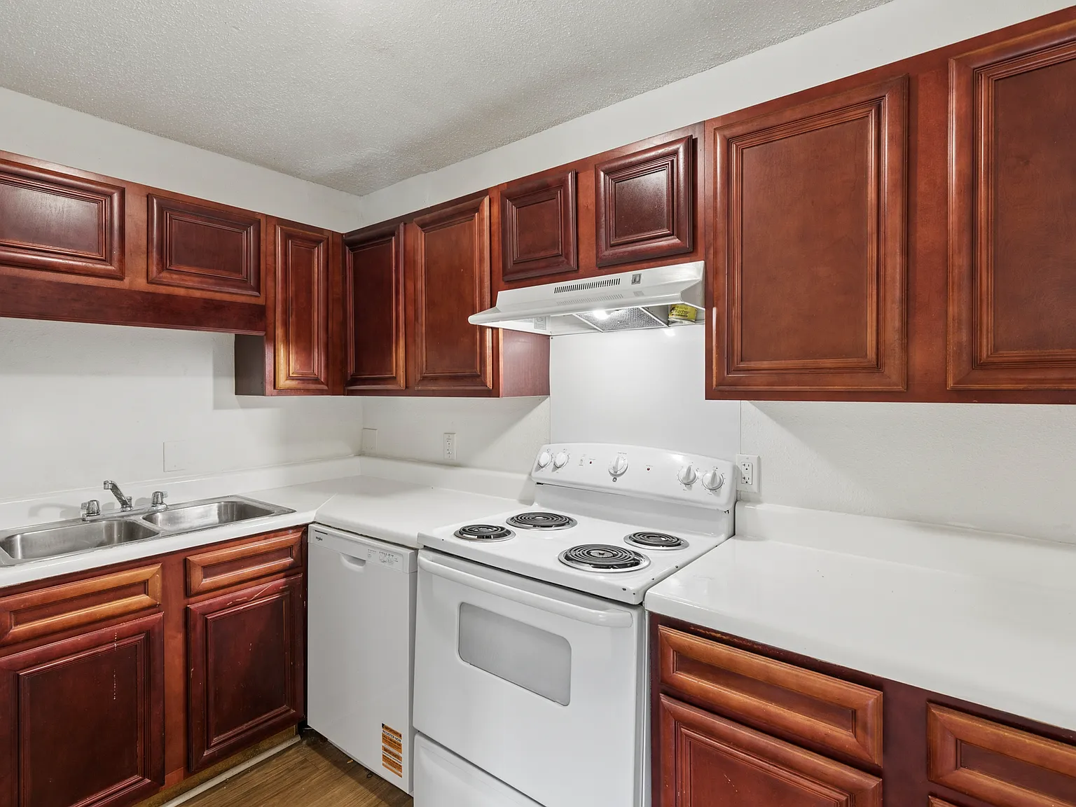 Parkway Place Apartments — Photo 1