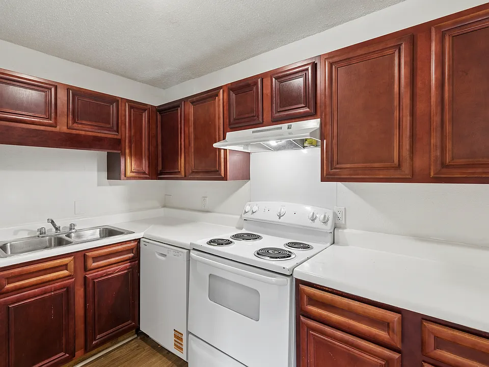 Parkway Place Apartments