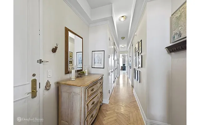 Rented by Douglas Elliman | media 32