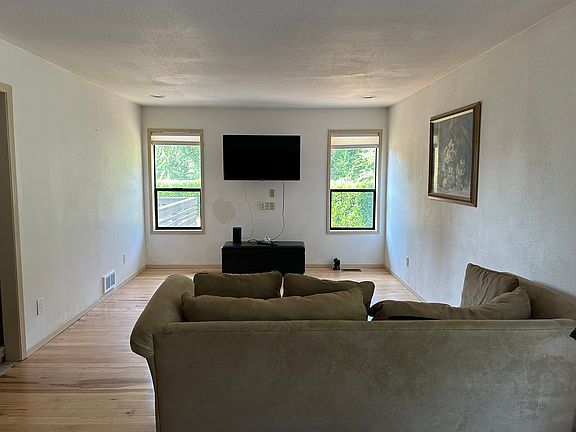 4th image of 27505 NE 20th Pl