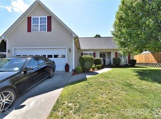160 N Sunberry Trl, Fletcher, NC 28732