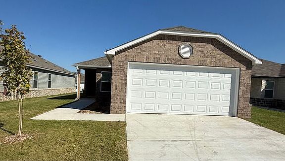 5th image of 10205 Marilyn Dr