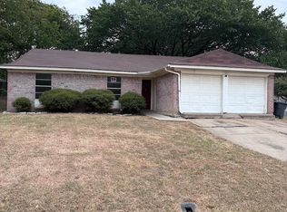 621 Dayton Rd, Mansfield, TX 76063