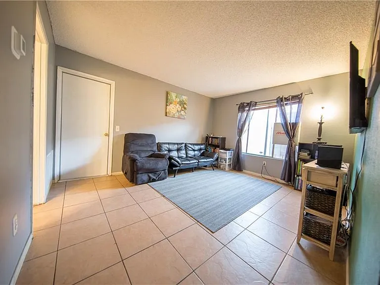 23464 Rolanda Dr — Photo 9