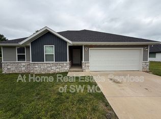 1318 Houston Ct, Republic, MO 65738