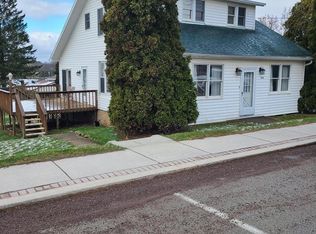 1569 Pitt St, Jennerstown, PA 15547