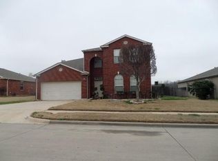 805 White Dove Dr, Arlington, TX 76017
