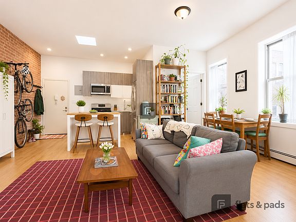 3rd image of 1661 Carroll St #2B
