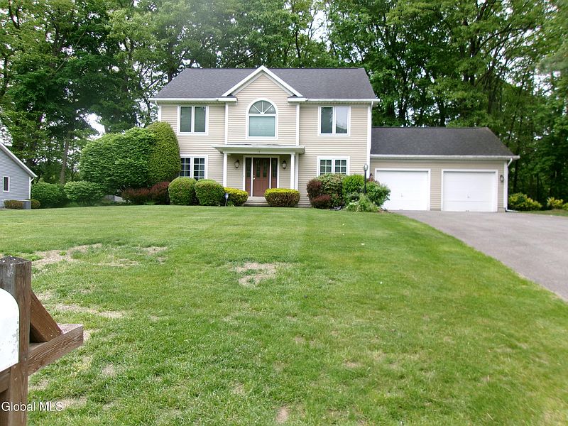 2nd image of 15 Pinecrest Drive