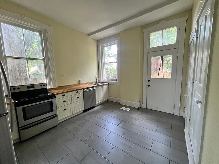 4227 Hamilton Ave #1 — Photo 6