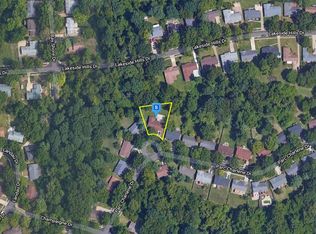 6847 Parc Charlene Dr, Florissant, MO 63033