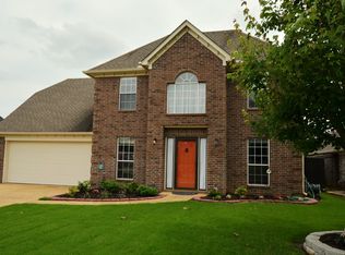 9575 Michigan Dr, Olive Branch, MS 38654