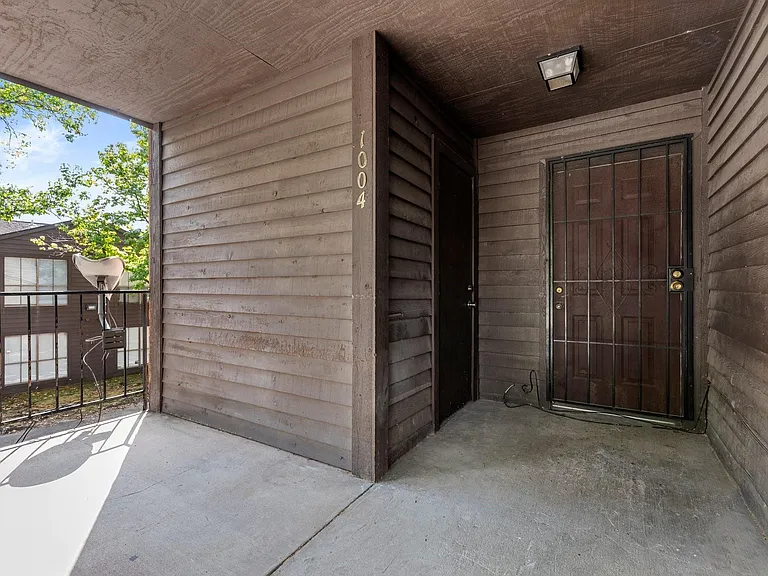 7200 T C Jester Blvd #1004 — Photo 27