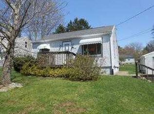 301 Woodland Ave, Farrell, PA 16121