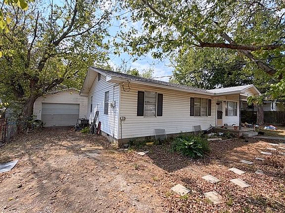 2nd image of 114 G St