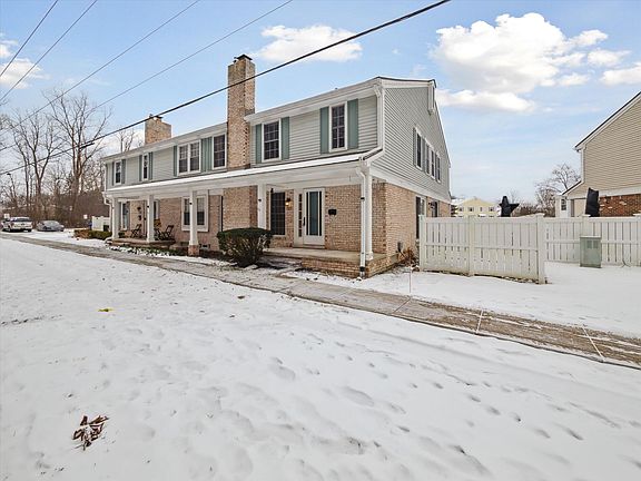 3rd image of 41734 Broquet Dr