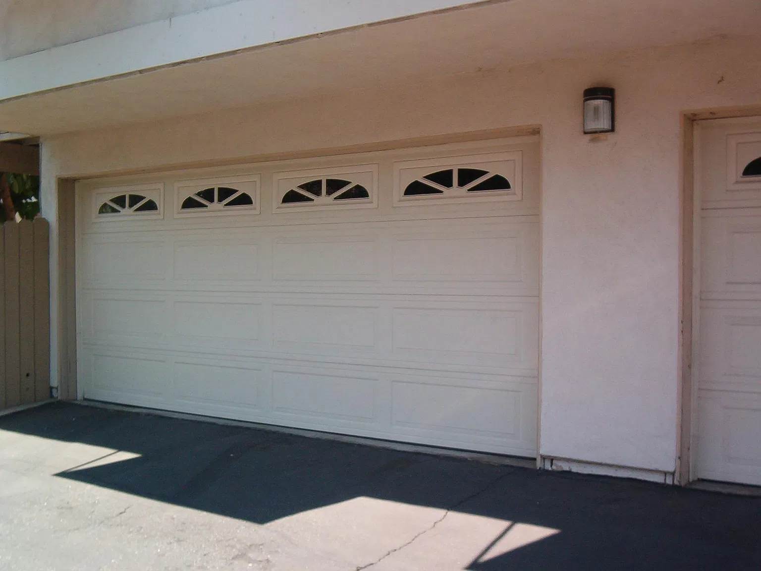 3 bed, 1032 sqft, $3,175 — Photo 3
