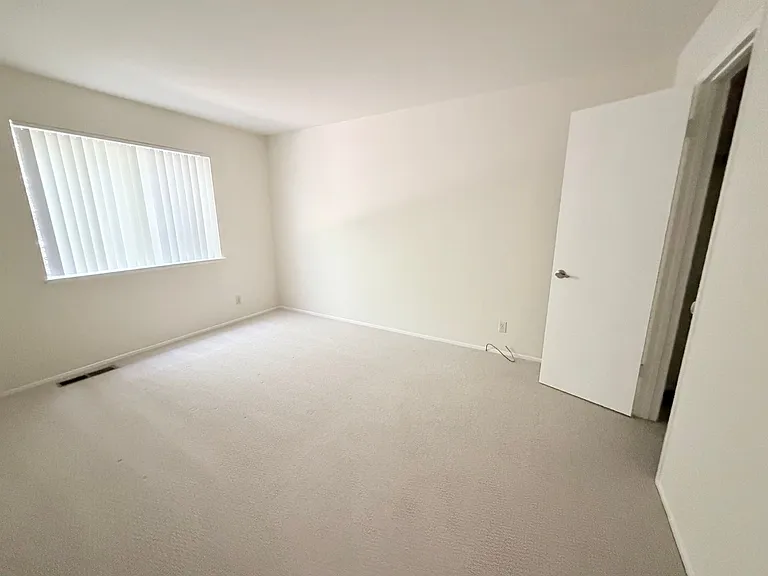 3727 Peacock Court — Photo 6