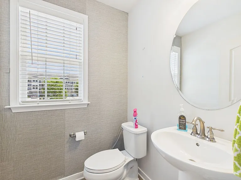 1405 Kerr Dr — Photo 14