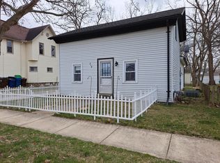 319 W Franklin St, Clinton, MI 49236