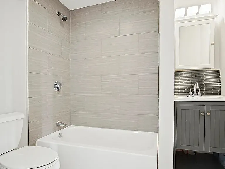 2 bed, 1000 sqft, $2,250 — Photo 4