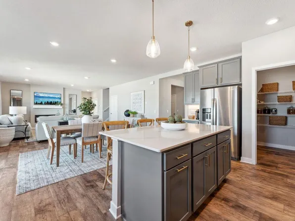 919 Foxglove Ter, Waconia, MN 55387