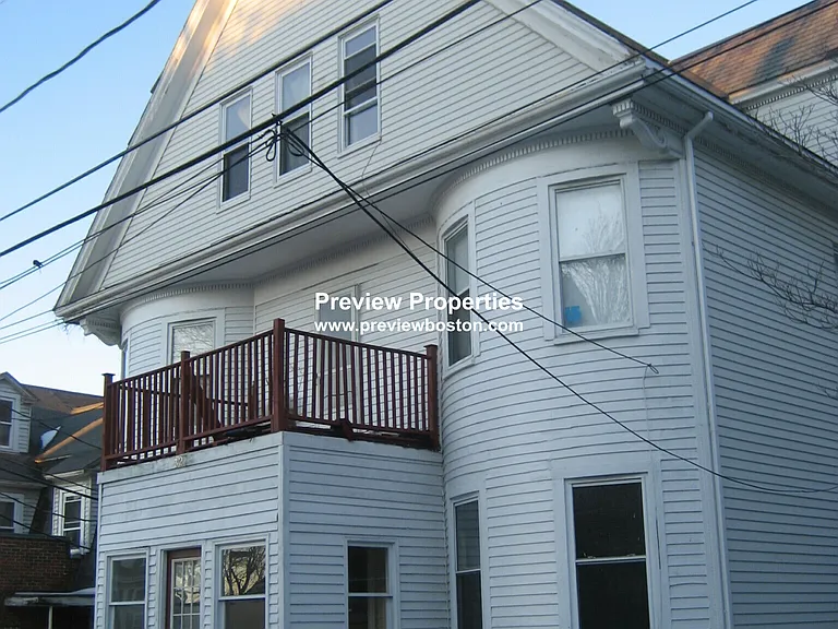 Gordon St — Photo 1
