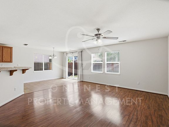 3rd image of 1368 Paddington Way