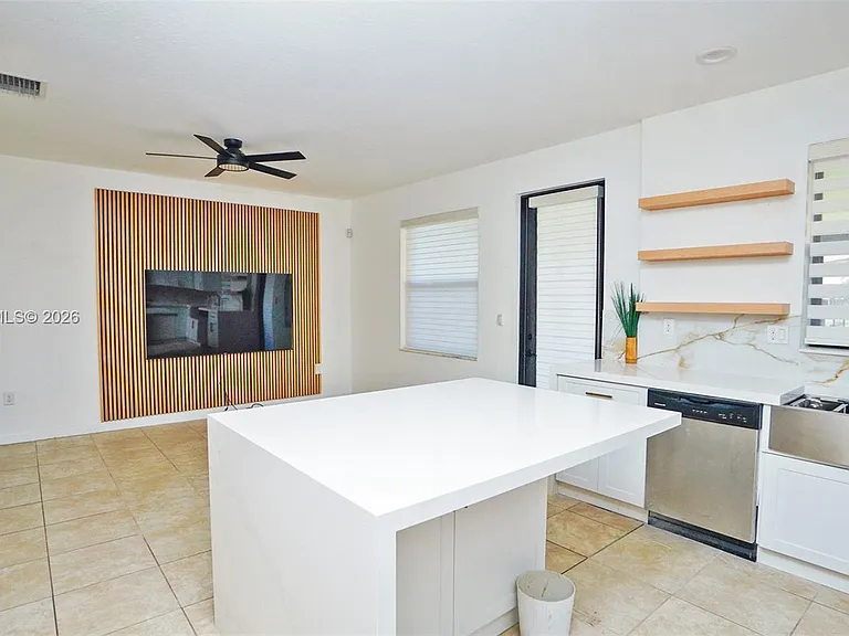 11790 SW 238th St — Photo 8