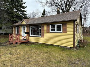 17 Spring St, Sodus, NY 14551