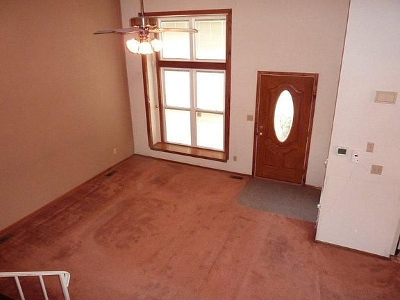 3rd image of 2645 Plymouth Dr